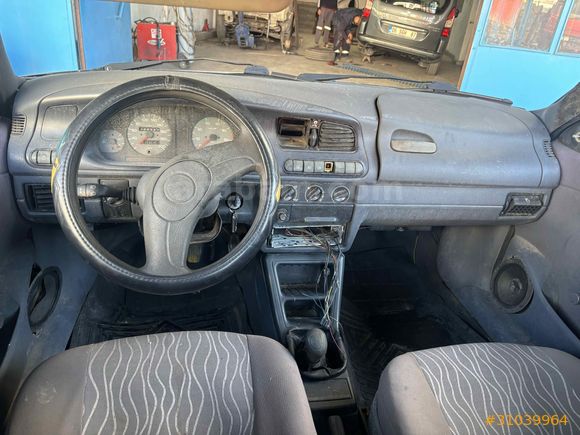1996 model gözüken hasar