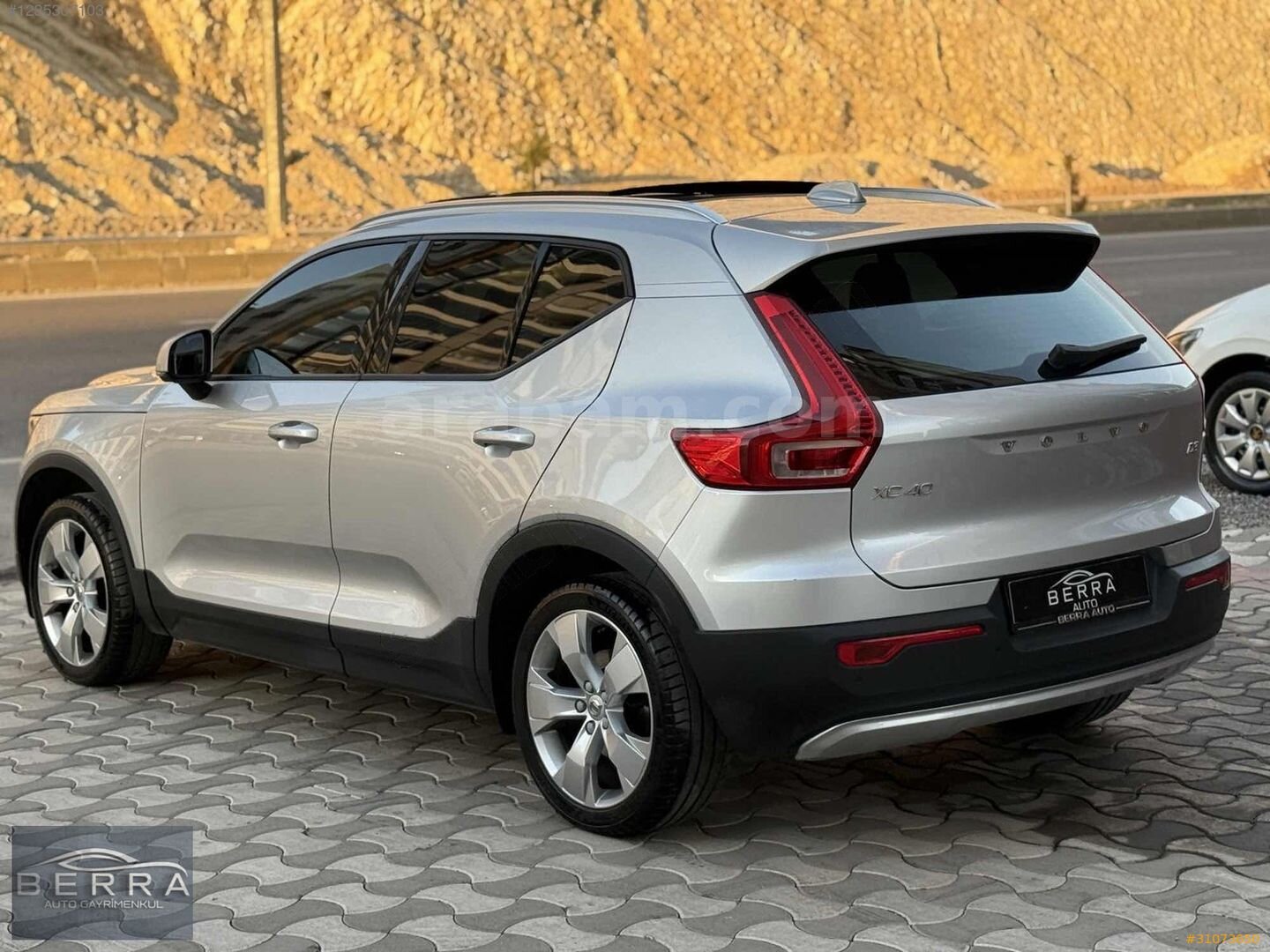 2018 VOLVO XC 40 2.0 D3 MOMENTUM BOYASIZ SERVİS BAKIMLI 4