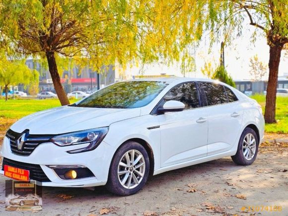 Renault Megane | Şoförlü Şoförsüz | Günlük Aylık Araç Kiralama