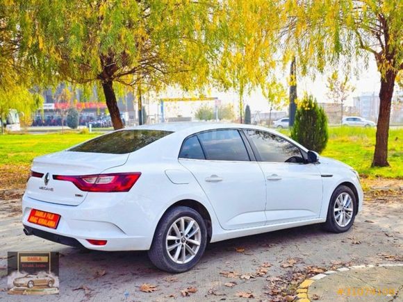 Renault Megane | Şoförlü Şoförsüz | Günlük Aylık Araç Kiralama