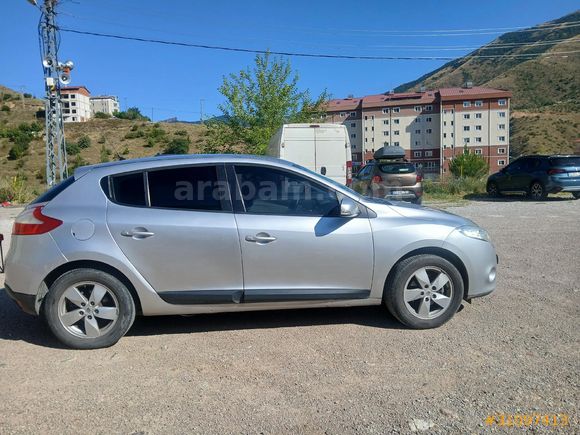 Sahibinden Renault Megane 1.6 Expression 2012 Model