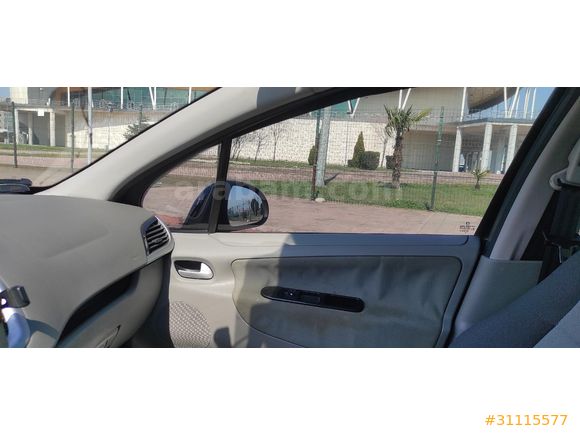 Sahibinden Boyasız, Değişensiz Peugeot 207 1.4 Trendy 2007 Model