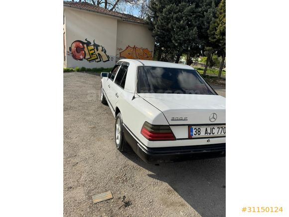 Sahibinden Mercedes - Benz 200 E   Model 1988