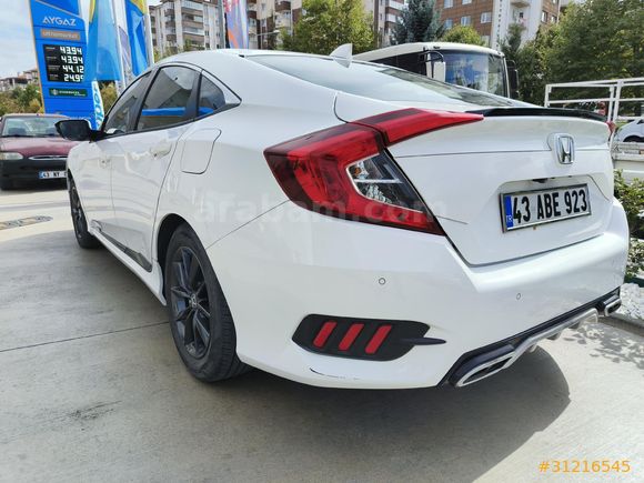Honda Civic otomatik 1.6 i-VTEC Elegance-LPG'li