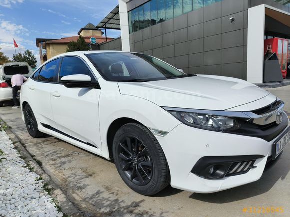 Honda Civic otomatik 1.6 i-VTEC Elegance-LPG'li