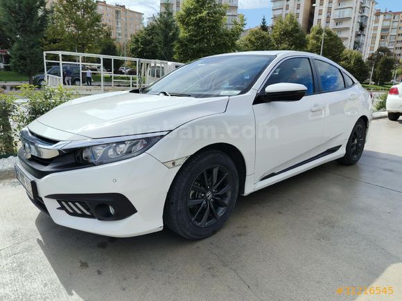 Honda Civic otomatik 1.6 i-VTEC Elegance-LPG'li