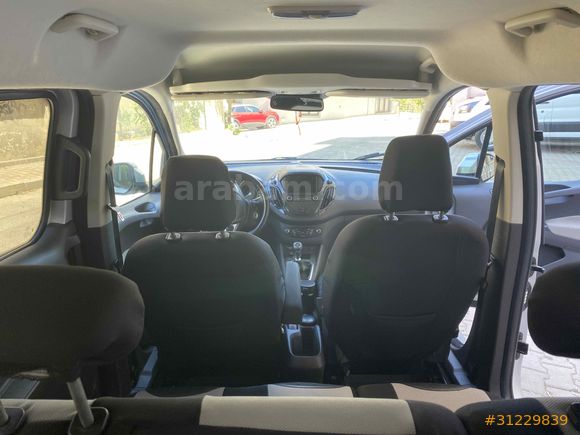 Sahibinden Ford Tourneo Courier 1.5 TDCi Titanium Plus 2020 Model 