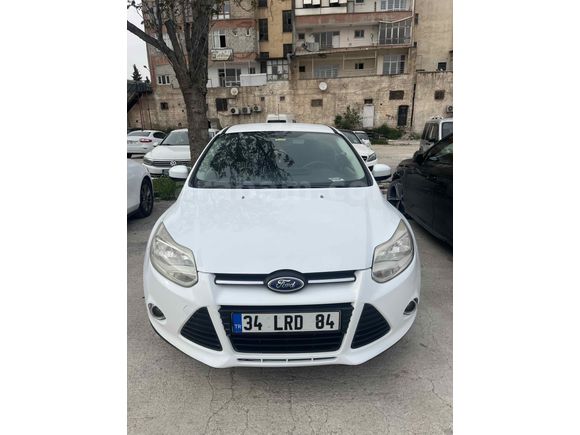 TEMİZ AİLE ARACI FORD FOCUS 2014 SİTENİN EN UCUZU