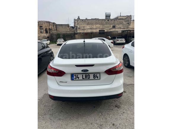 TEMİZ AİLE ARACI FORD FOCUS 2014 SİTENİN EN UCUZU