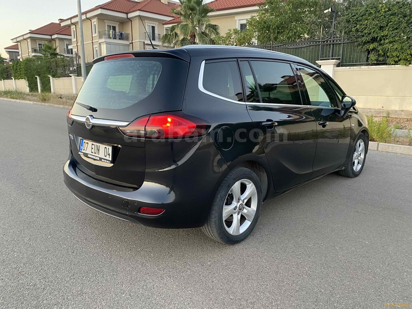 Sahibinden Opel Zafira 1.4 T Prestij 2012 Model Antalya 269.000 km Siyah 3