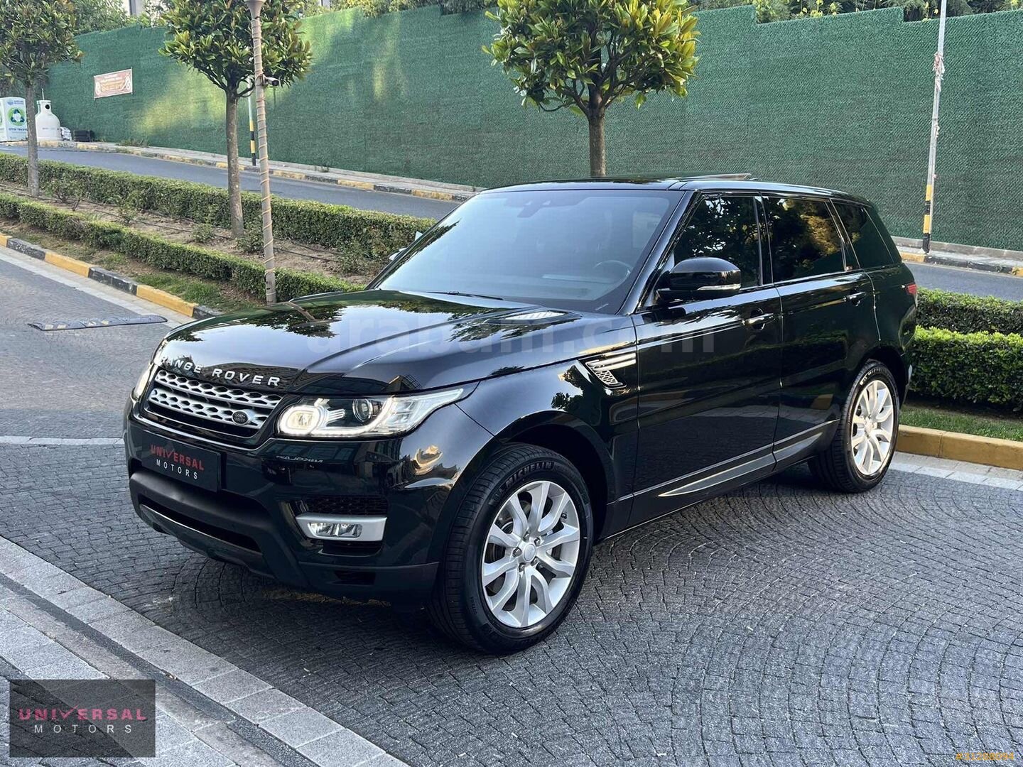 ''UNIVERSAL MOTORS" 2017 LAND ROVER SPORT 2.0 SD4 HSE BAYİİ 4