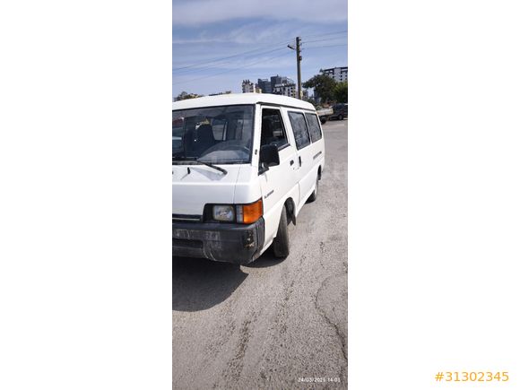 Galeriden Mitsubishi L 300 Camlı Van 1996 Model Mersin
