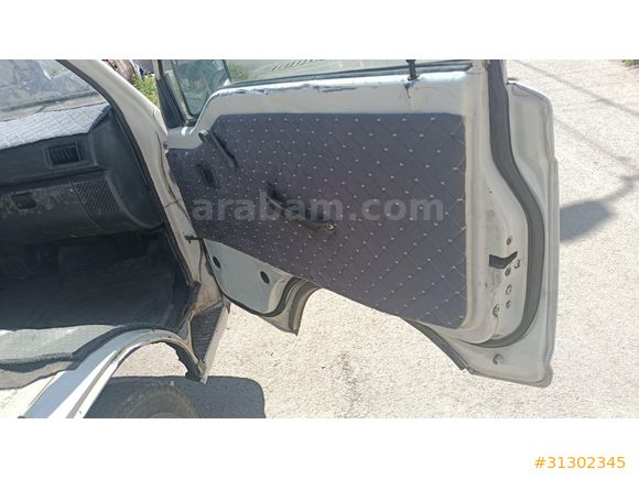 Galeriden Mitsubishi L 300 Camlı Van 1996 Model Mersin