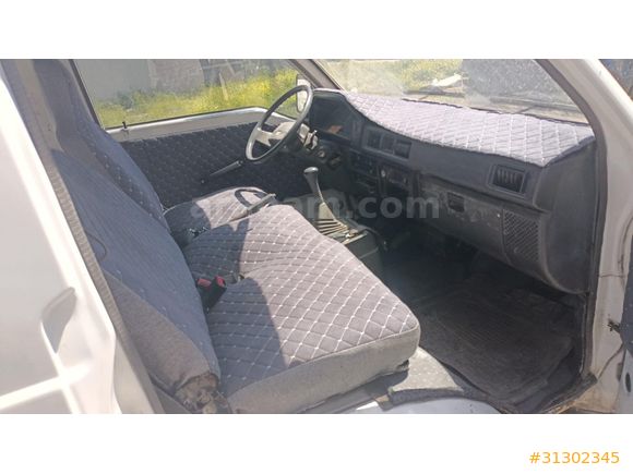 Galeriden Mitsubishi L 300 Camlı Van 1996 Model Mersin