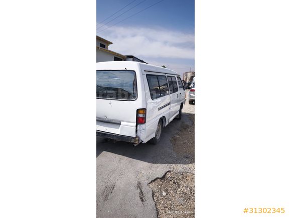Galeriden Mitsubishi L 300 Camlı Van 1996 Model Mersin