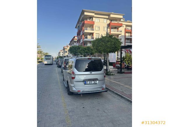 Sahibinden Ford Tourneo Courier 1.5 TDCi Titanium Plus 2022 Model 35binde HATASIZ
