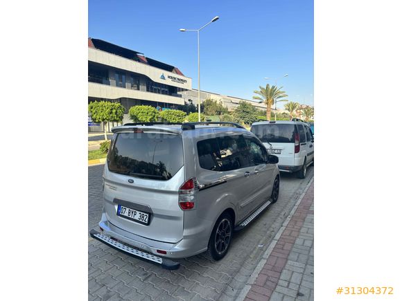 Sahibinden Ford Tourneo Courier 1.5 TDCi Titanium Plus 2022 Model 35binde HATASIZ
