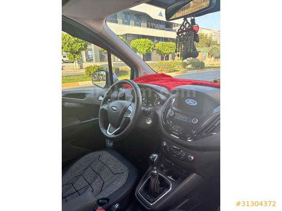 Sahibinden Ford Tourneo Courier 1.5 TDCi Titanium Plus 2022 Model 35binde HATASIZ
