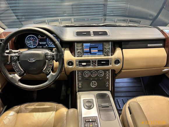 ORAKLAR GRUOP Land Rover 4,4 TDV8 Vogue