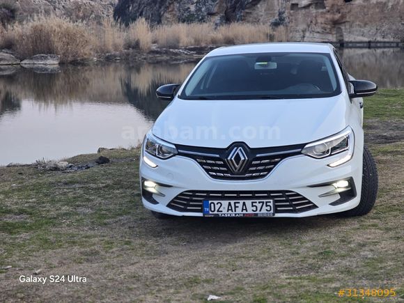 Öğretmenden Renault Megane 1.5 Blue DCI Touch 2021 Model