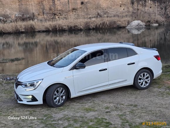 Öğretmenden Renault Megane 1.5 Blue DCI Touch 2021 Model