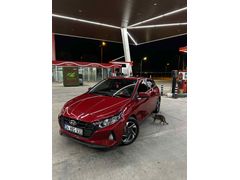 Hyundai kırmızı i20 sahibinden satılık 2023 model 
