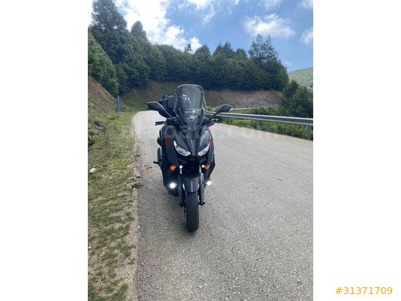 X-Max 250 Tech Max dolular dolusu