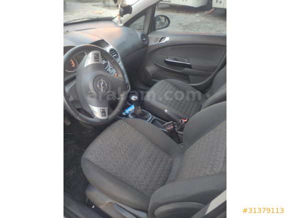 Sahibinden Opel Corsa 1.4 Twinport Enjoy 2013 Model manuel vites