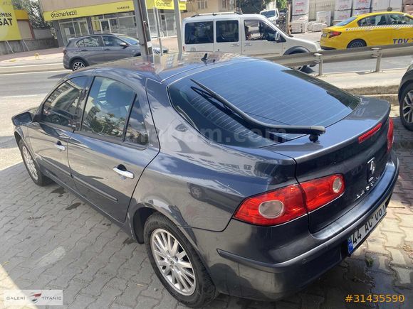 2008 LAGUNA HASAR KAYITSIZ-TEK PARÇA BOYALI-LPG'Lİ-DÜŞÜK KM