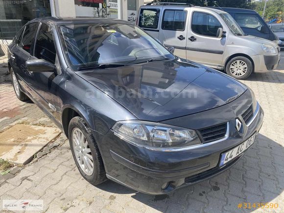 2008 LAGUNA HASAR KAYITSIZ-TEK PARÇA BOYALI-LPG'Lİ-DÜŞÜK KM