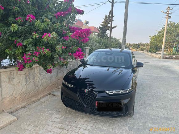 Sahibinden Alfa Romeo Tonale 1.5 MHEV Veloce 2022 Model 2023 Çıkışlı 
