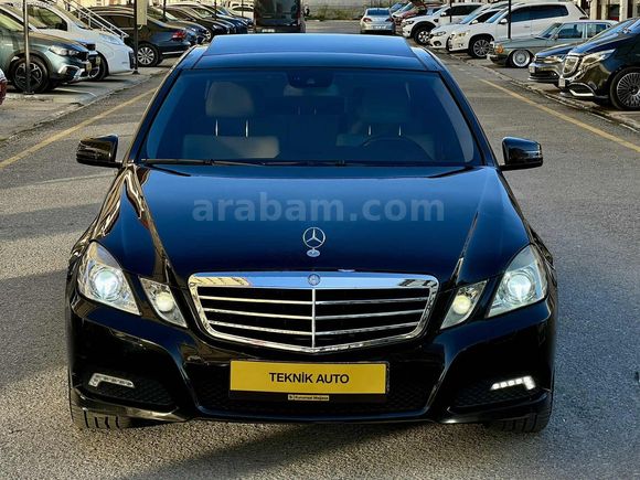 TEKNİK AUTO'DAN CAM TAVAN E200 CGİ 2010 MODEL DÜŞÜK KM