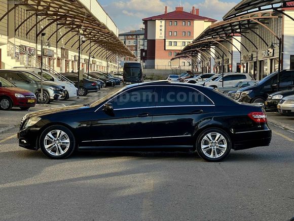 TEKNİK AUTO'DAN CAM TAVAN E200 CGİ 2010 MODEL DÜŞÜK KM