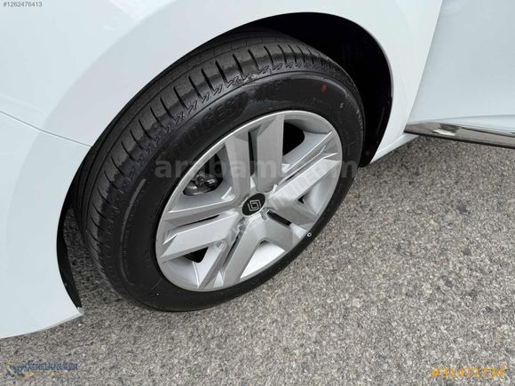2025 HEMEN TESLİM OTOMATİK VİTES CLİO %20 FATURALI
