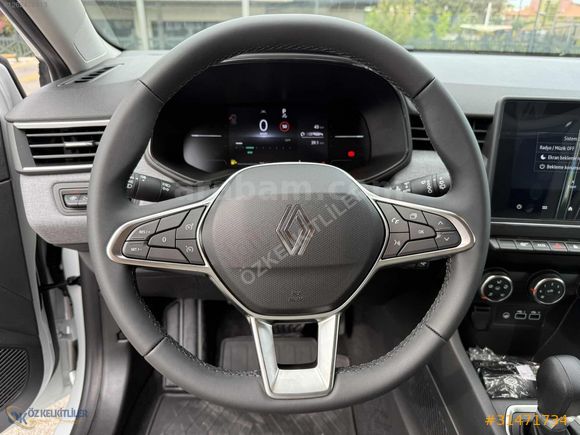2025 HEMEN TESLİM OTOMATİK VİTES CLİO %20 FATURALI