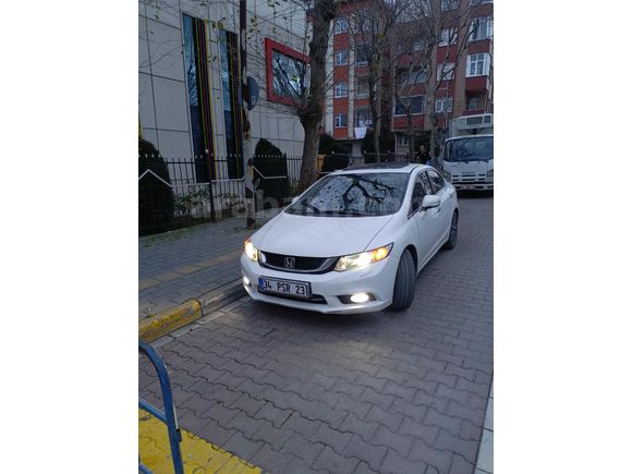 Sahibinden Honda Civic 1.6 i-VTEC ECO Elegance 2014 Model