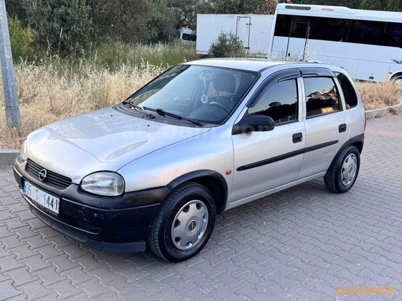 Değişensiz Bakımlı Yeni Muayeneli 1.2 16V Temiz Corsa