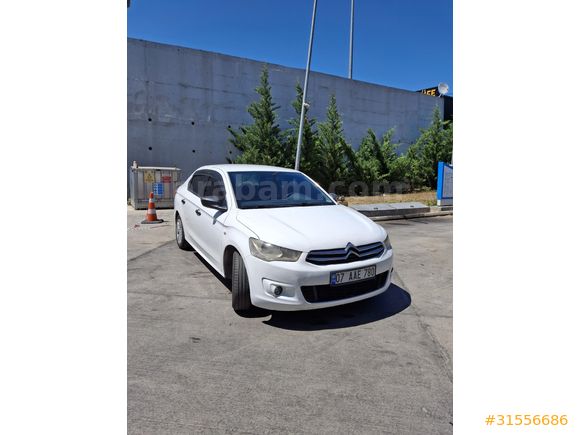 TEMİZ BAKIMLI AİLE ARACI