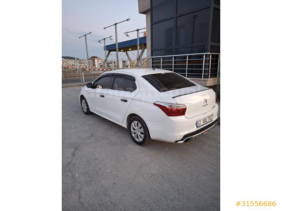 TEMİZ BAKIMLI AİLE ARACI
