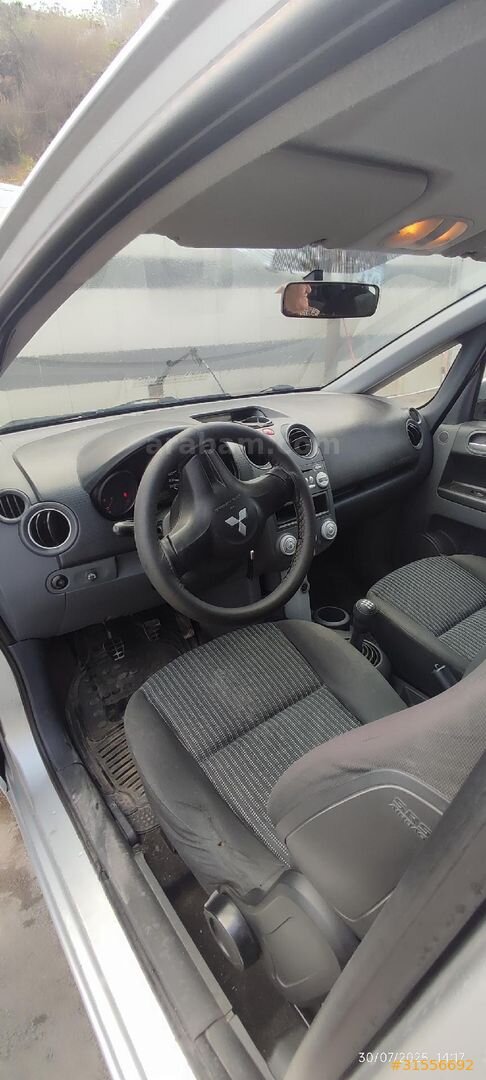 Sahibinden Mitsubishi Colt 1.3 Invite 2008 Model Sinop 246.000 km Gri (metalik) 3