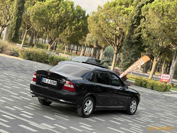 Galeriden Opel Vectra 2.0 CD 1997 Model Denizli