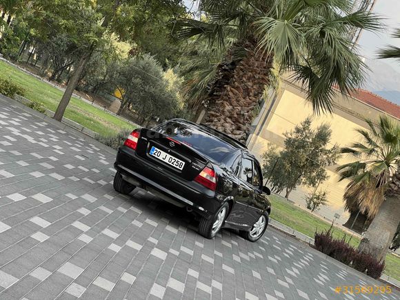 Galeriden Opel Vectra 2.0 CD 1997 Model Denizli
