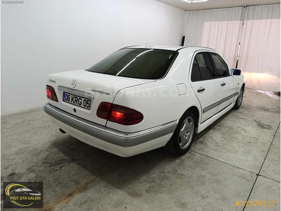 W210 E200 E2 PAKET SANRUFLU DERİ KOLTUK OTOMATİK VİTES BAKIMLI