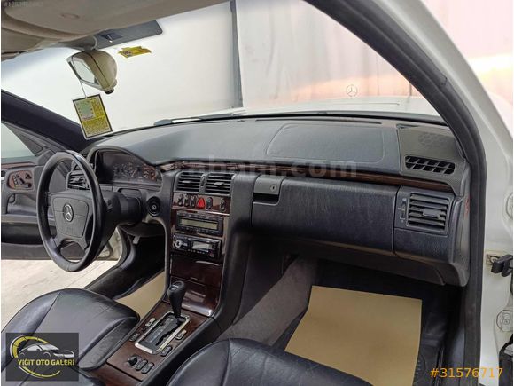 W210 E200 E2 PAKET SANRUFLU DERİ KOLTUK OTOMATİK VİTES BAKIMLI