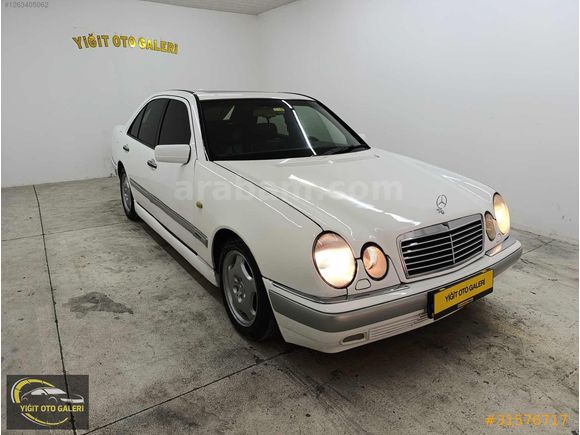 W210 E200 E2 PAKET SANRUFLU DERİ KOLTUK OTOMATİK VİTES BAKIMLI