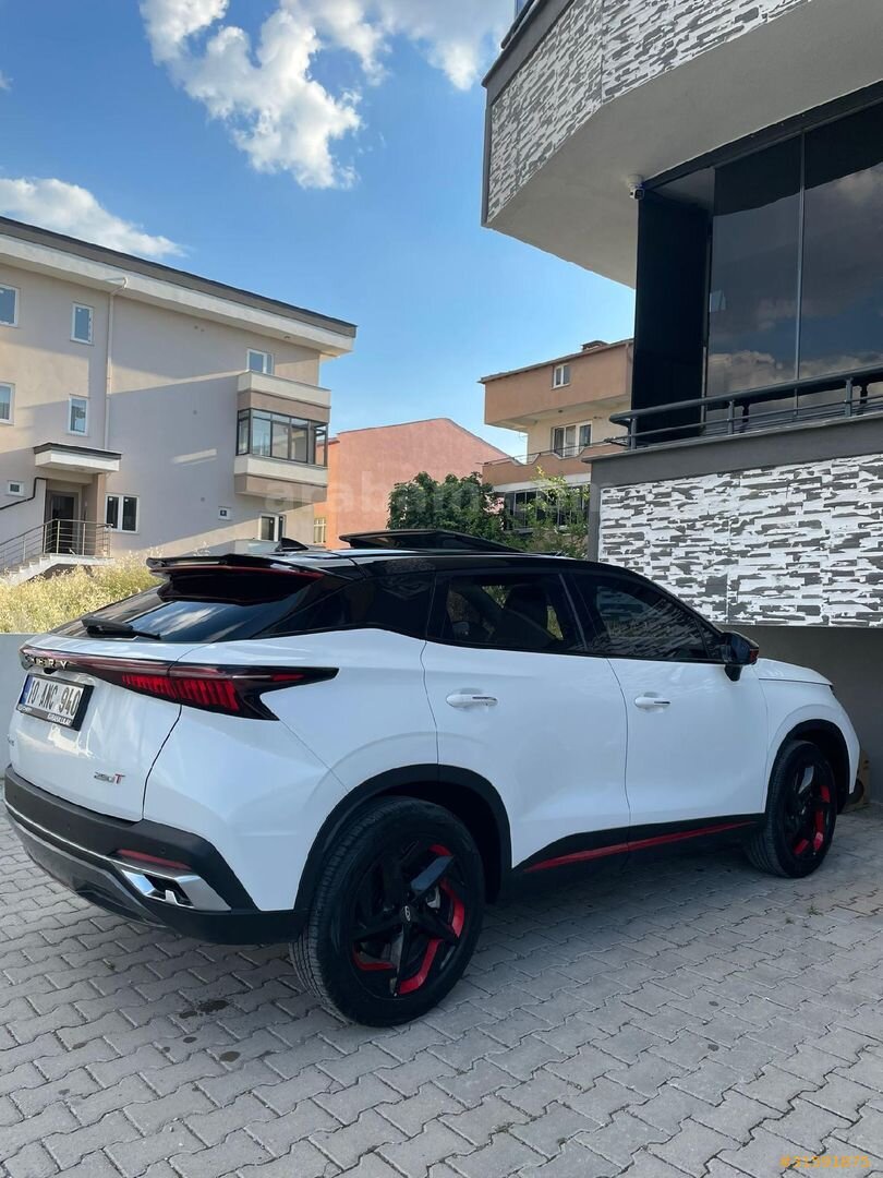 Sahibinden Chery Omoda 5 1.6 T-GDI Excellent 2024 Model Balıkesir 20.000 km Beyaz 6