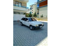 1990 MODEL LADA MOTOR YÜRÜYEN TEMİZ