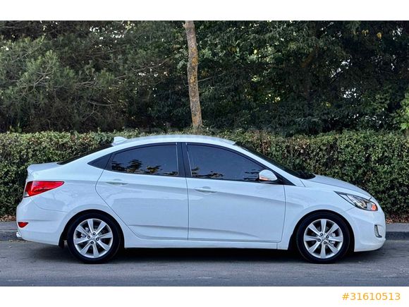 Sahibinden Hyundai Accent Blue 1.6 CRDI Prime 2012 Model  275.0000 km Beyaz