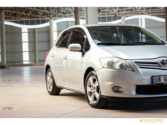 UYGUNLAR AUTO'DAN TEMİZ AİLE ARACI AURİS