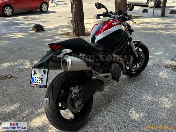 DÜŞÜK KM, HASAR KAYITSIZ DUCATİ MONSTER 696